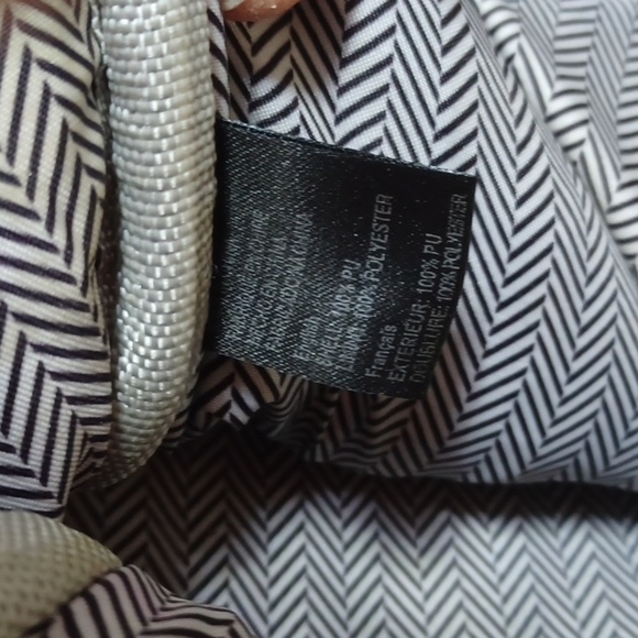 BACK PACK purse in a beautiful tan with 2 shoulder straps and handle 😋 - Picture 5 of 6